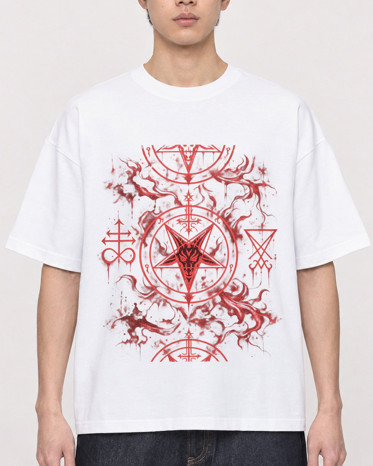 Mockup Boxy Heavyweight Tee White male close-up 01