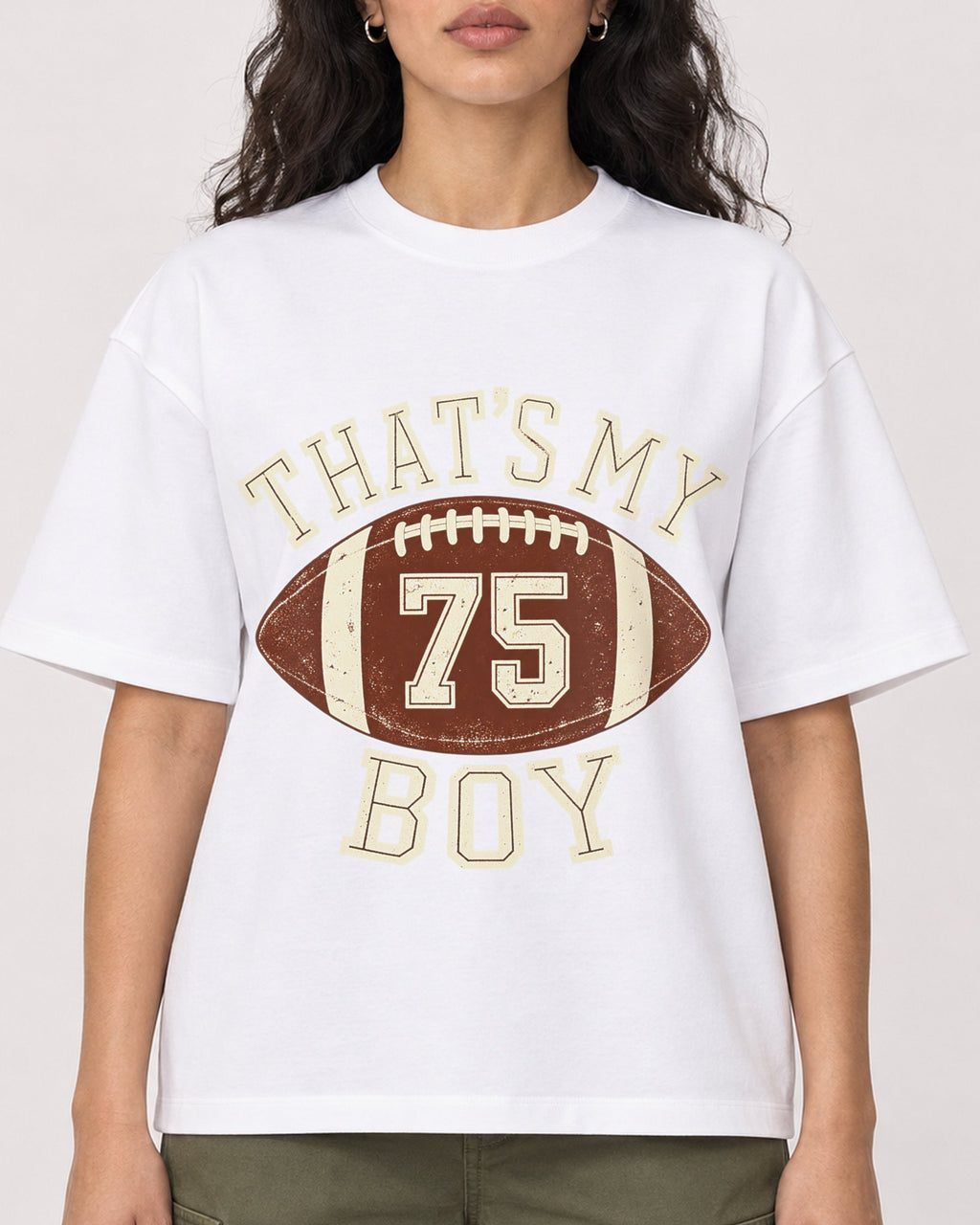 Mockup Boxy Heavyweight Tee White female close-up 07