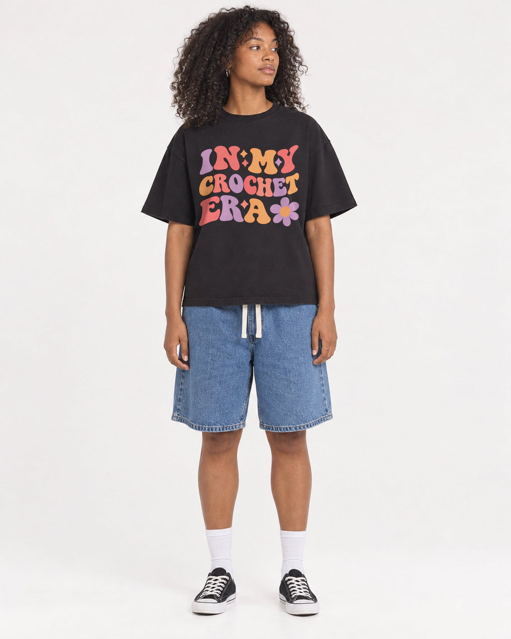 Mockup Boxy Heavyweight Tee Black female full-body 05