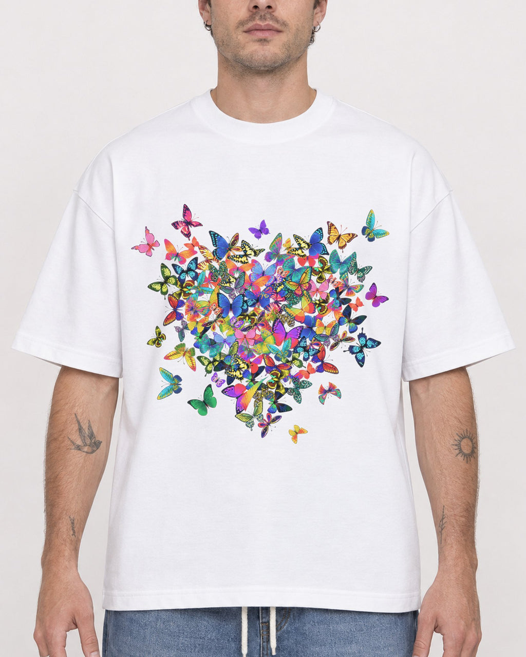 Mockup Boxy Heavyweight Tee White male close-up 48