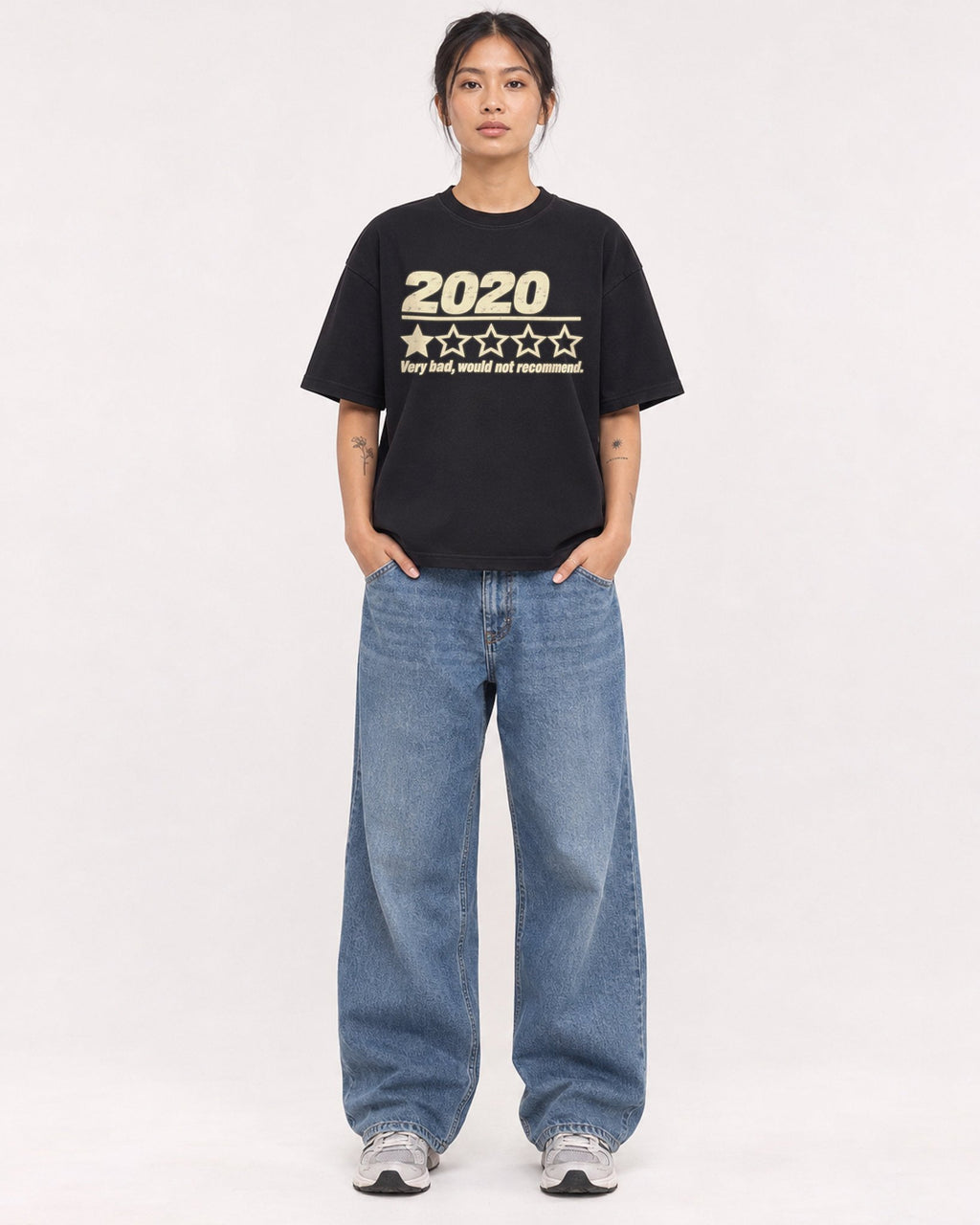 Mockup Boxy Heavyweight Tee Black female full-body 12