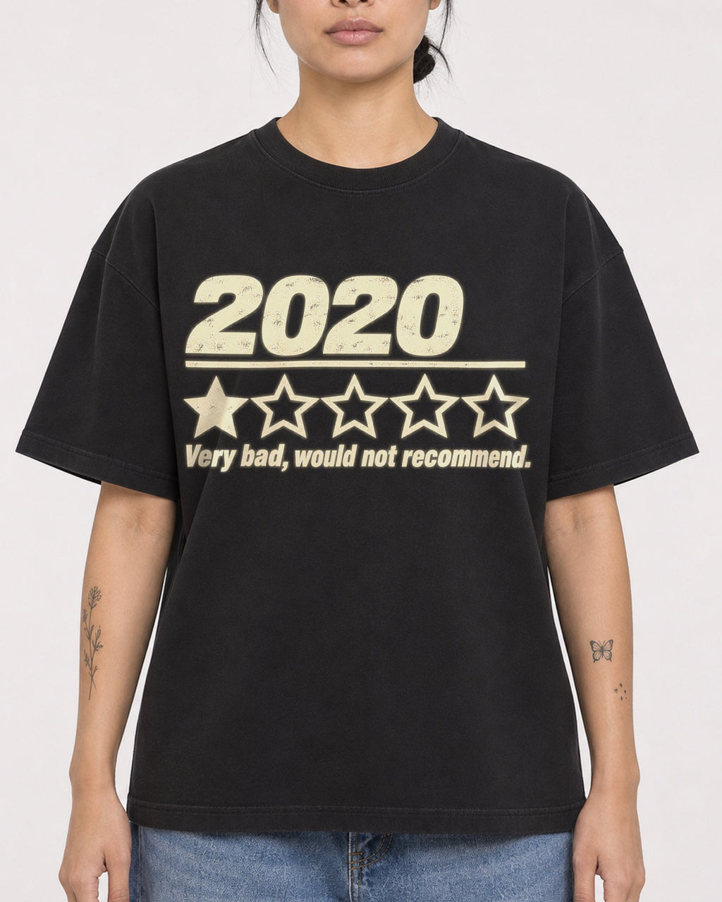 Mockup Boxy Heavyweight Tee Black female close-up 12