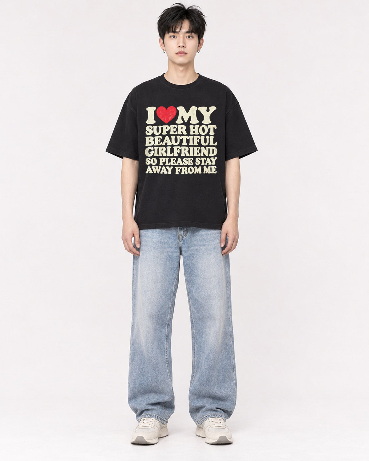 Mockup Boxy Heavyweight Tee Black male full-body 01