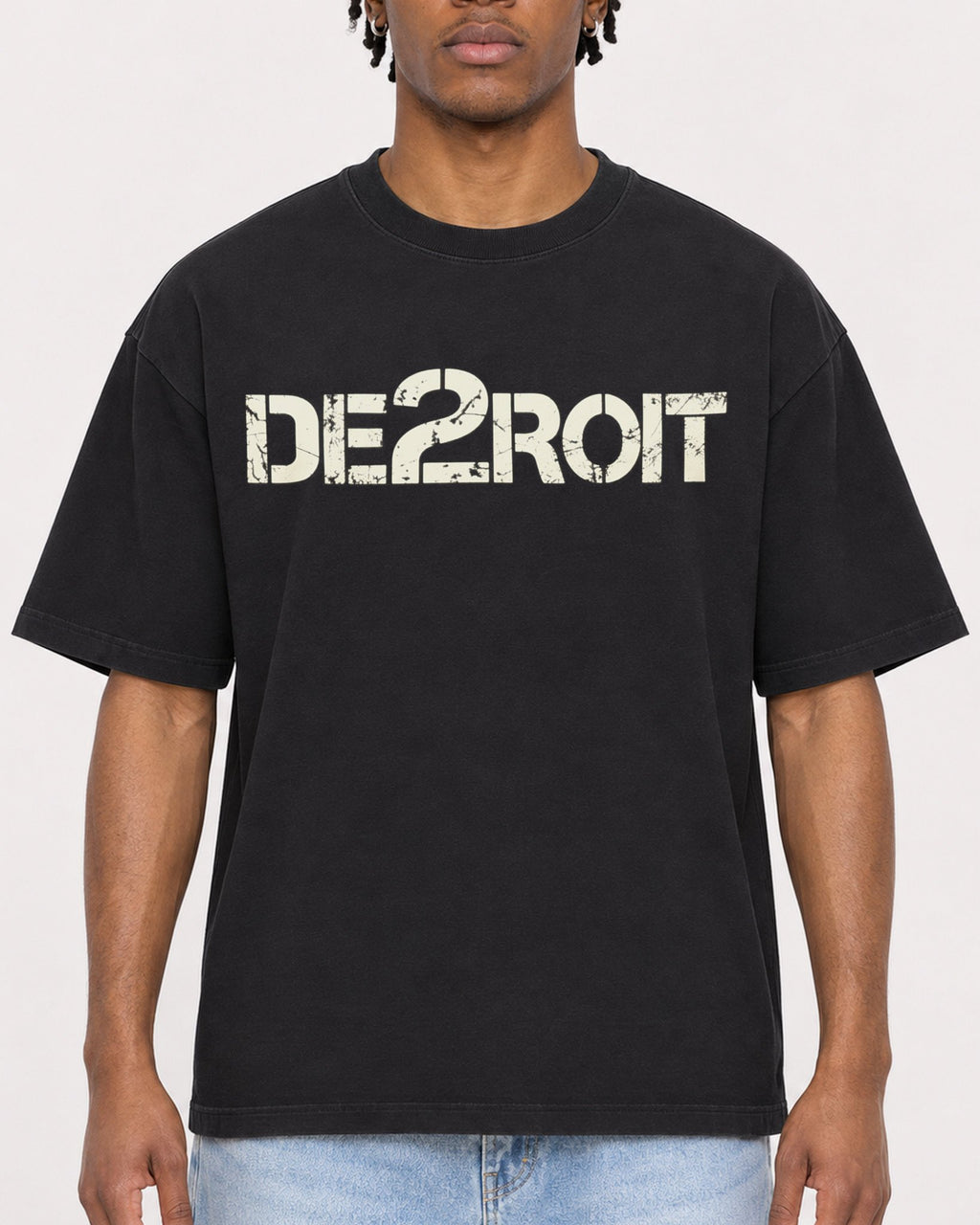 Mockup Boxy Heavyweight Tee Black male close-up 05