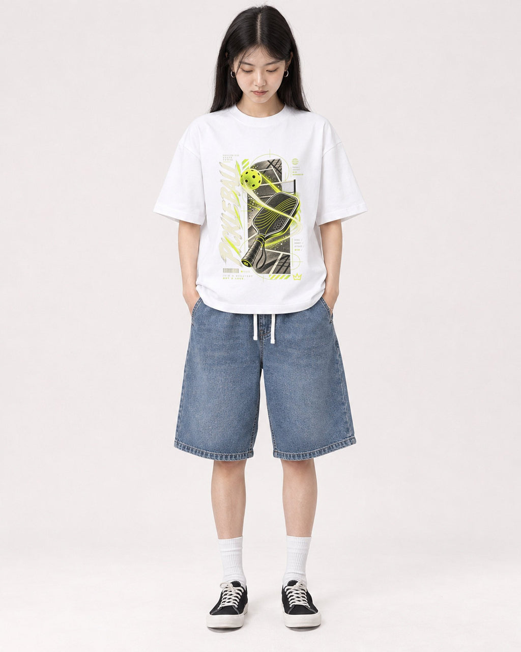 Mockup Boxy Heavyweight Tee White female full-body 01