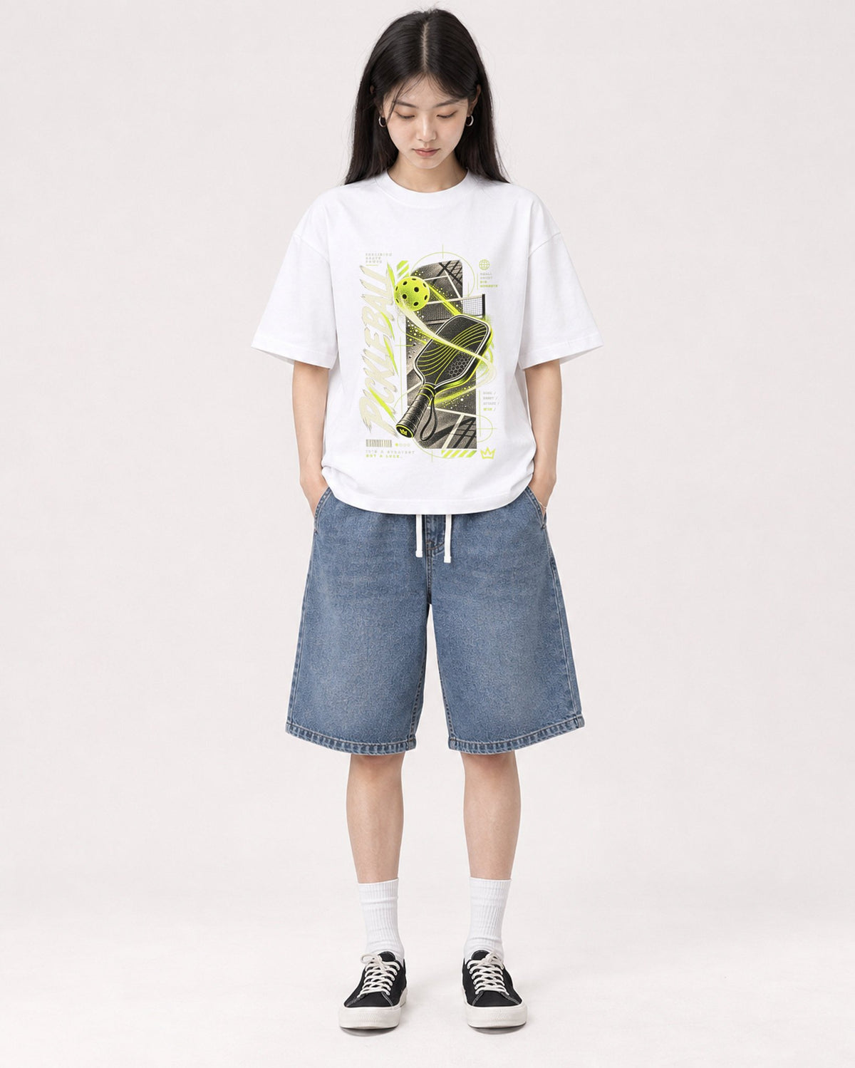 Mockup Boxy Heavyweight Tee White female full-body 01
