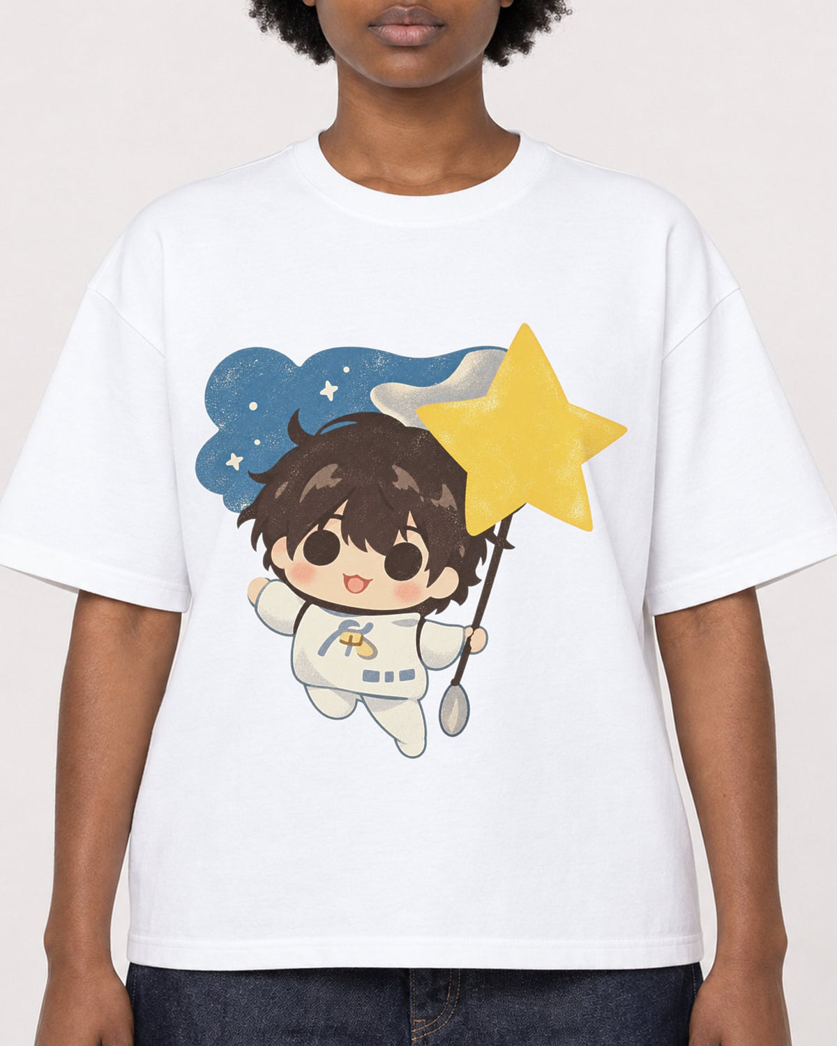 Mockup Boxy Heavyweight Tee White female close-up 14