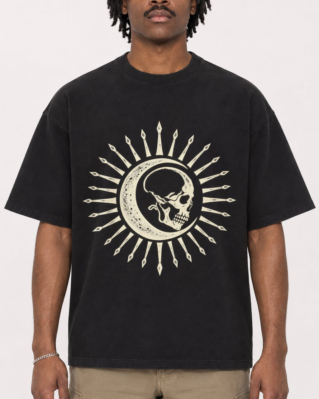 Mockup Boxy Heavyweight Tee Black male close-up 04