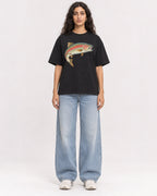 Mockup Boxy Heavyweight Tee Black female full-body 07