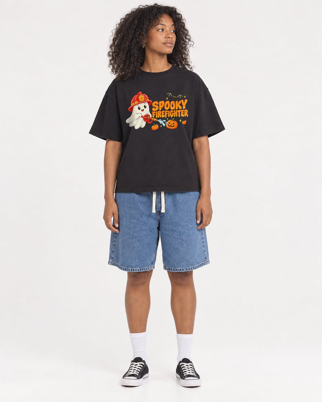 Mockup Boxy Heavyweight Tee Black female full-body 05
