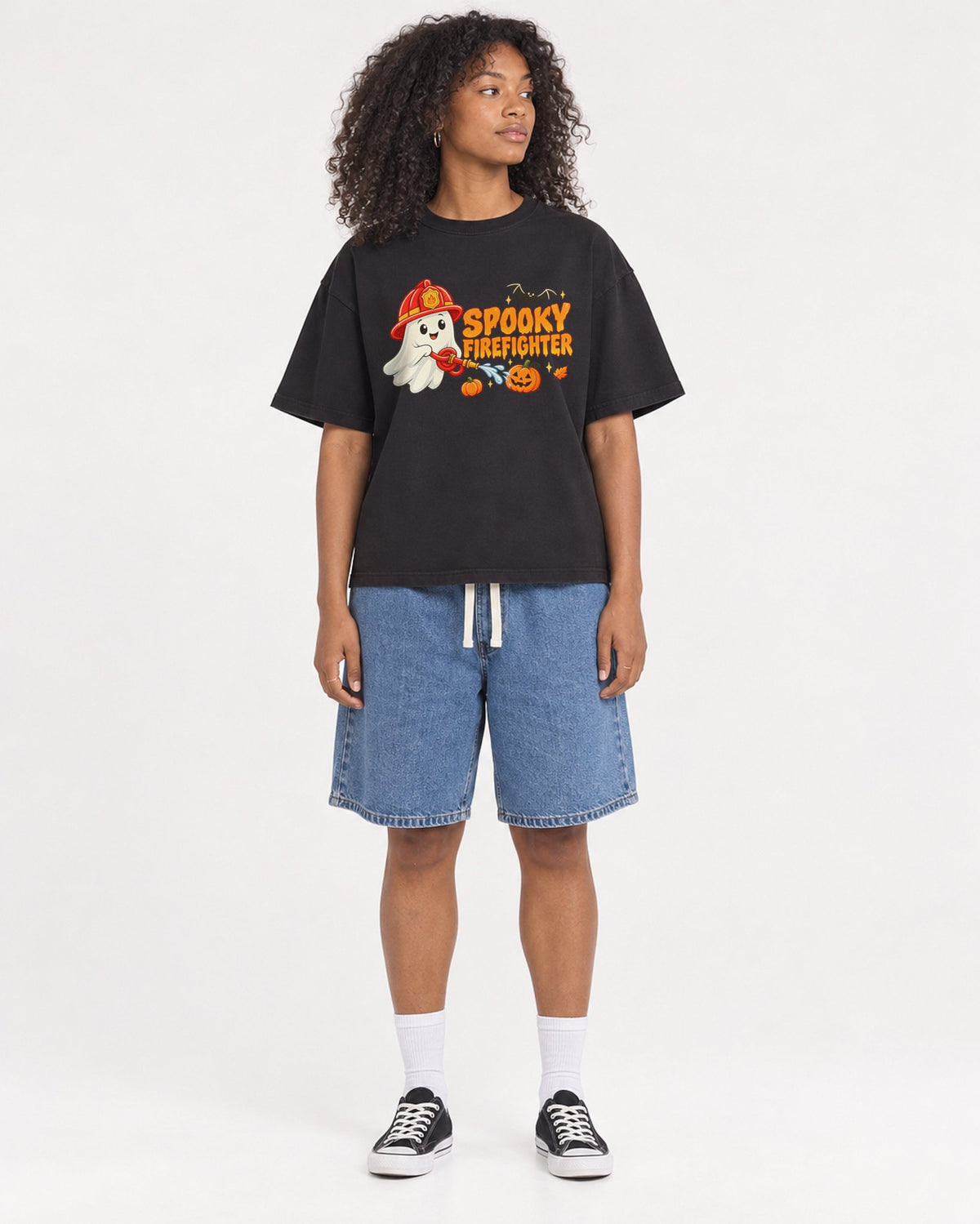 Mockup Boxy Heavyweight Tee Black female full-body 05