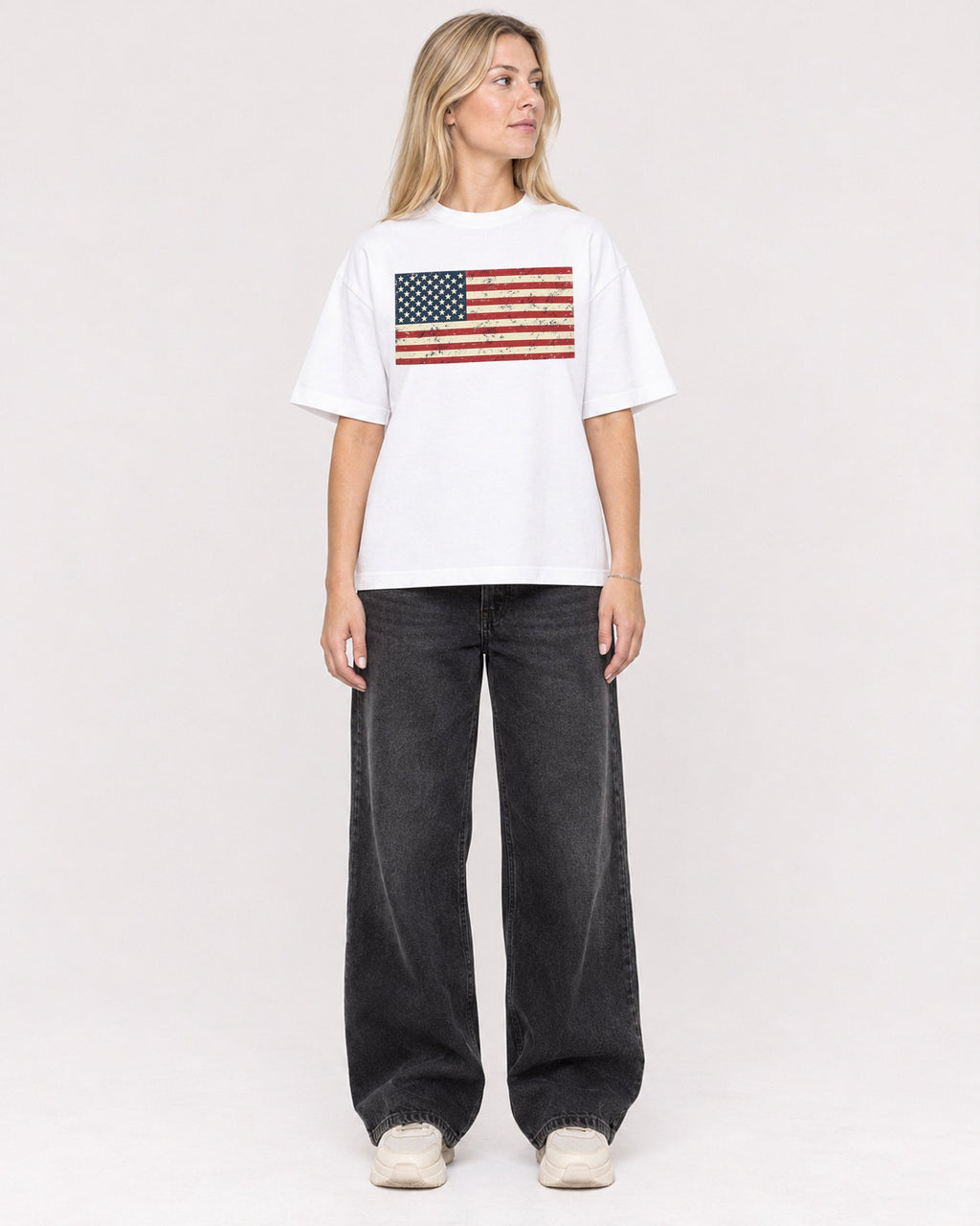 Mockup Boxy Heavyweight Tee White female full-body 08
