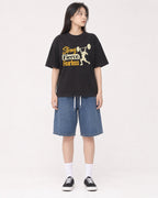 Mockup Boxy Heavyweight Tee Black female full-body 01