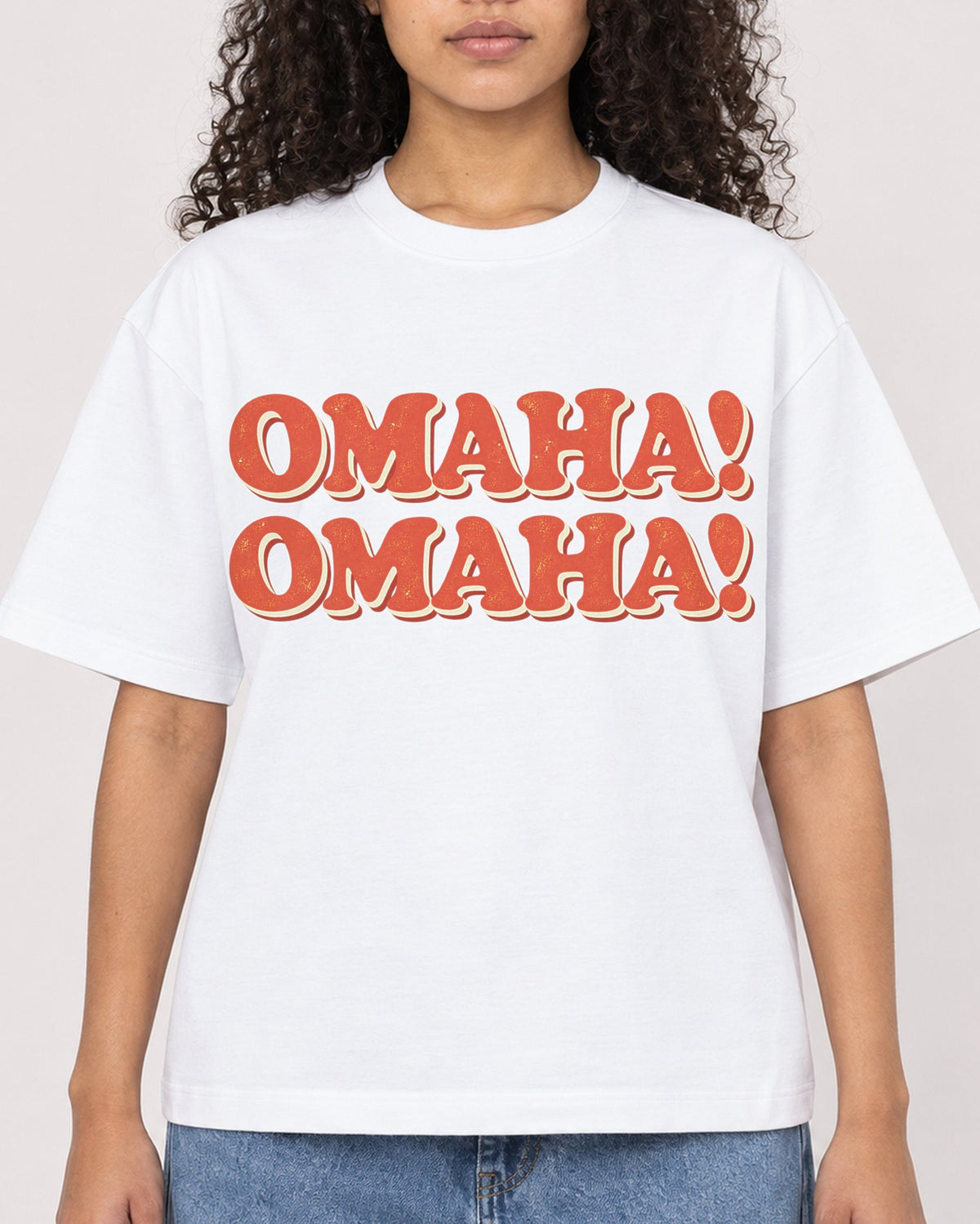 Mockup Boxy Heavyweight Tee White female close-up 10