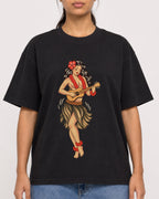 Mockup Boxy Heavyweight Tee Black female close-up 16