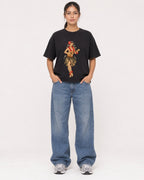 Mockup Boxy Heavyweight Tee Black female full-body 16