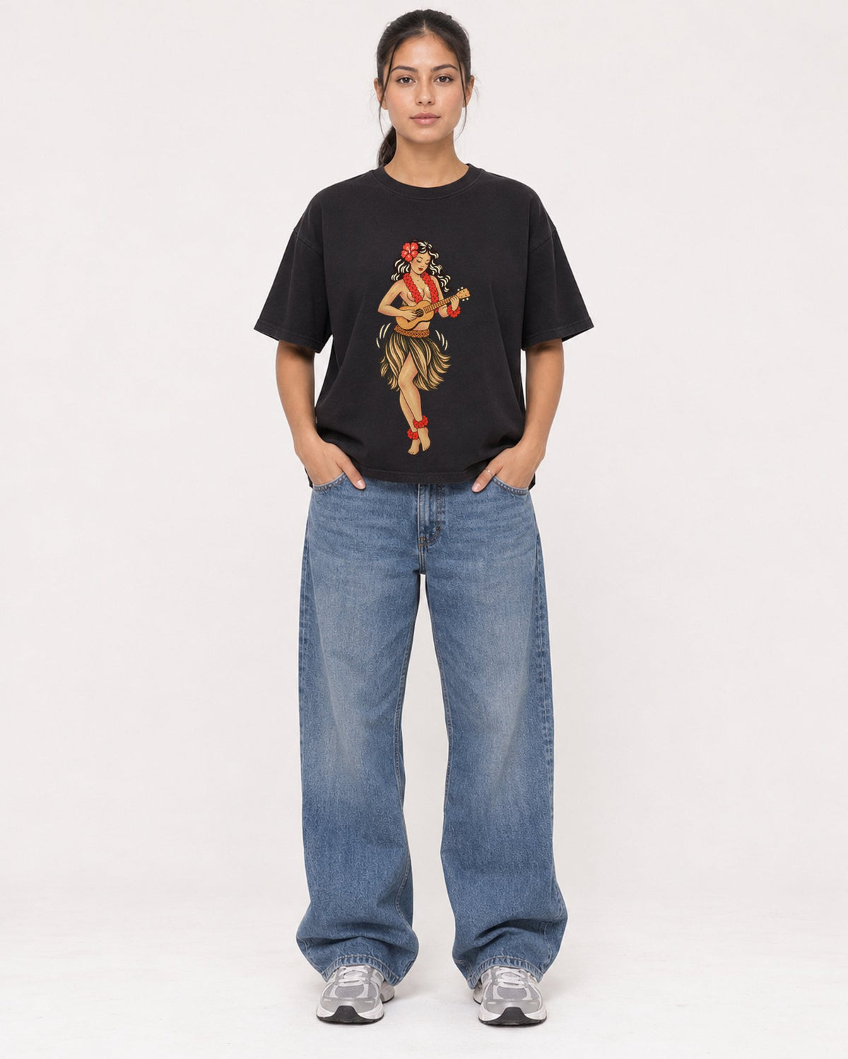 Mockup Boxy Heavyweight Tee Black female full-body 16