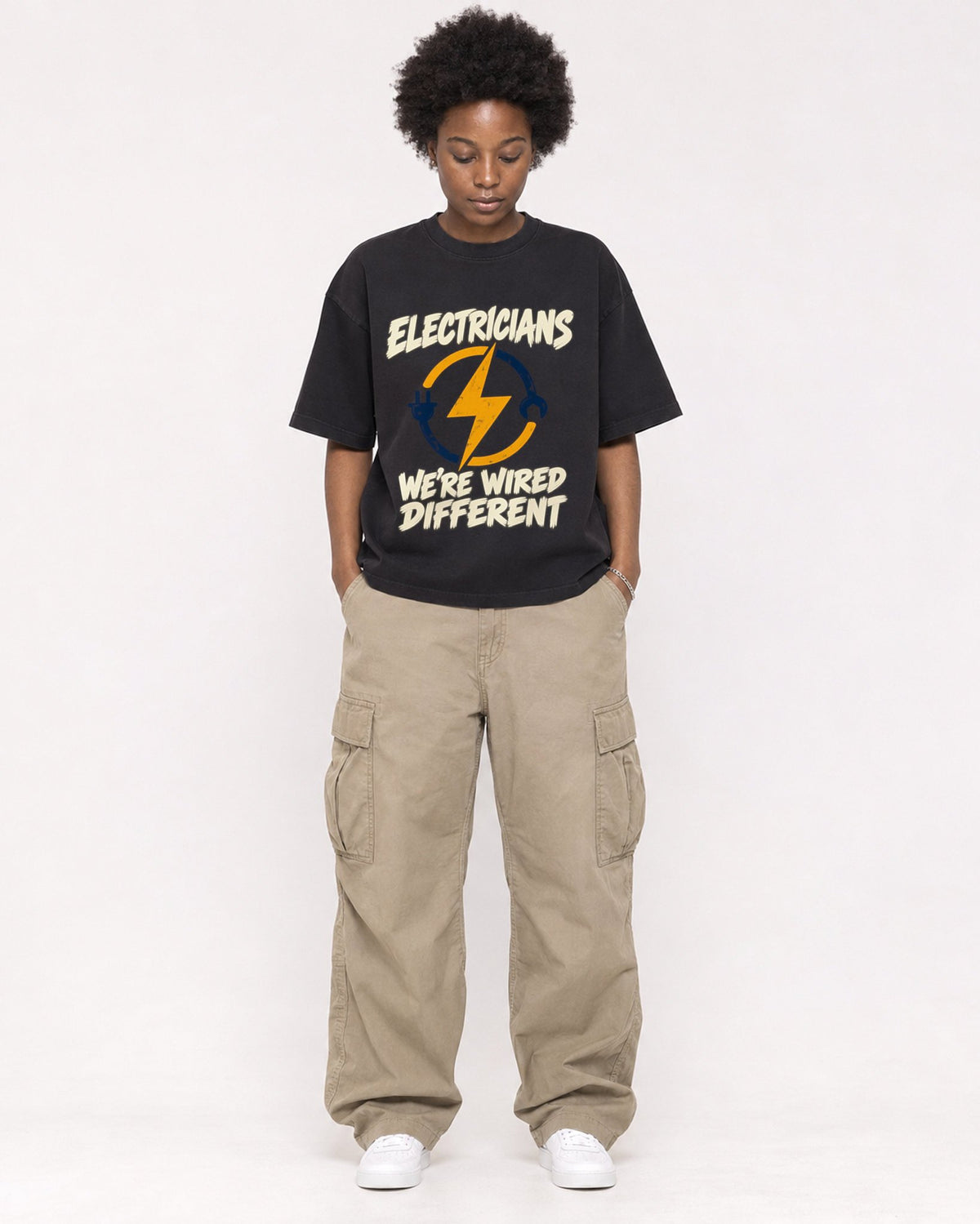 Mockup Boxy Heavyweight Tee Black female full-body 14
