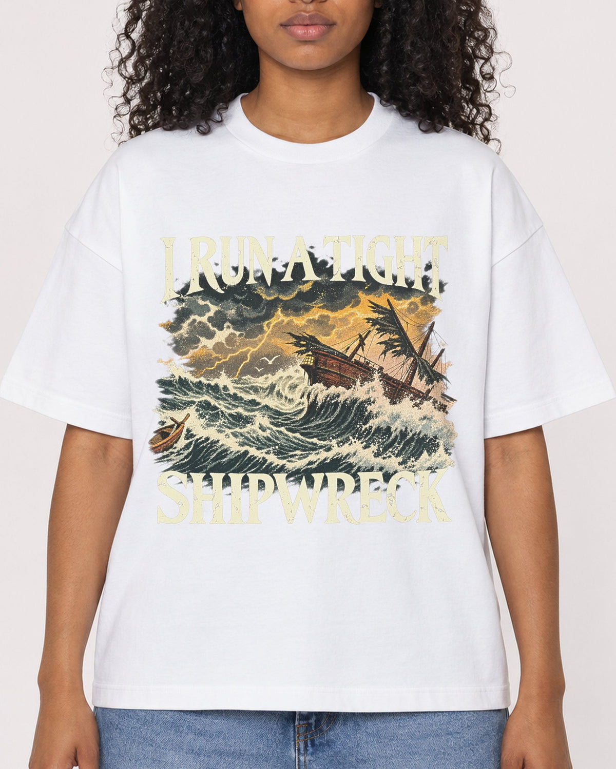 Mockup Boxy Heavyweight Tee White female close-up 05