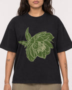 Mockup Boxy Heavyweight Tee Black female close-up 06