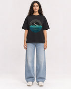Mockup Boxy Heavyweight Tee Black female full-body 07