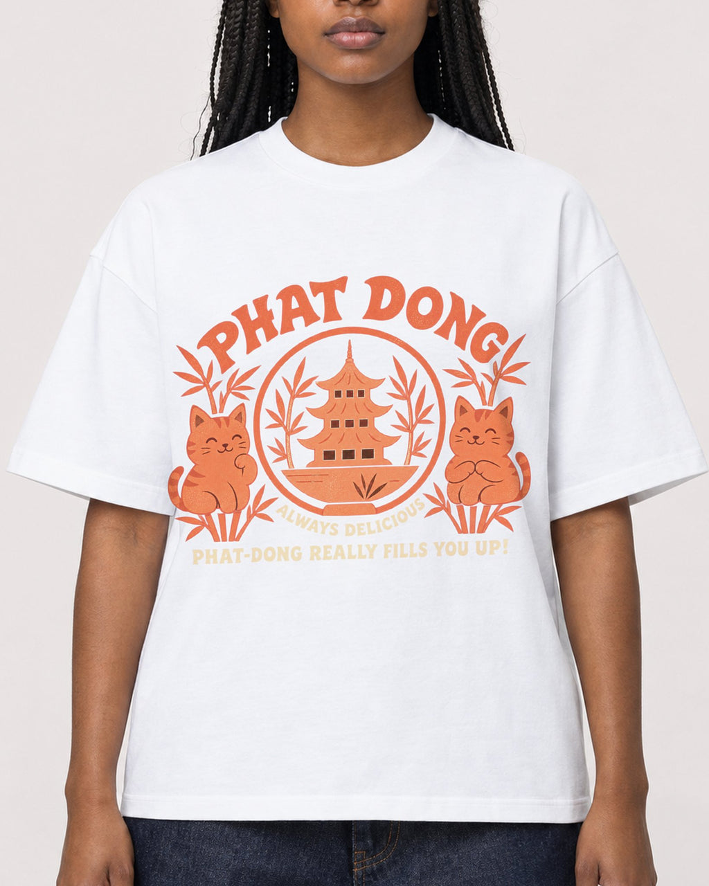 Mockup Boxy Heavyweight Tee White female close-up 04