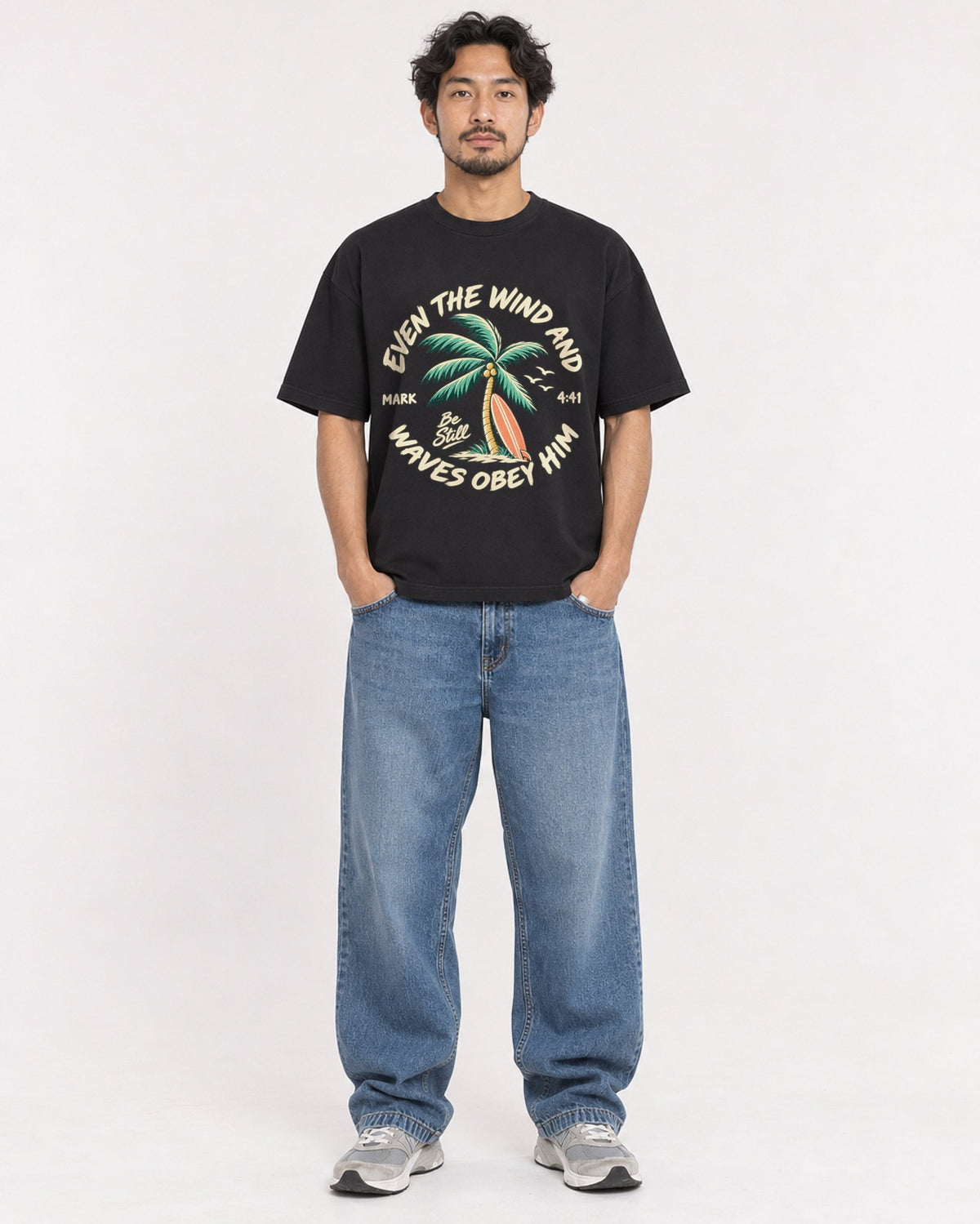 Mockup Boxy Heavyweight Tee Black male full-body 02