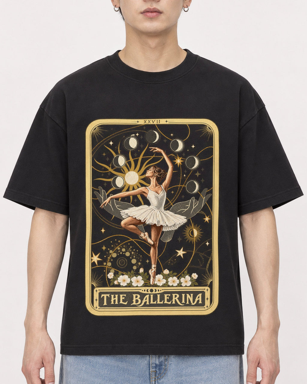 Mockup Boxy Heavyweight Tee Black male close-up 01