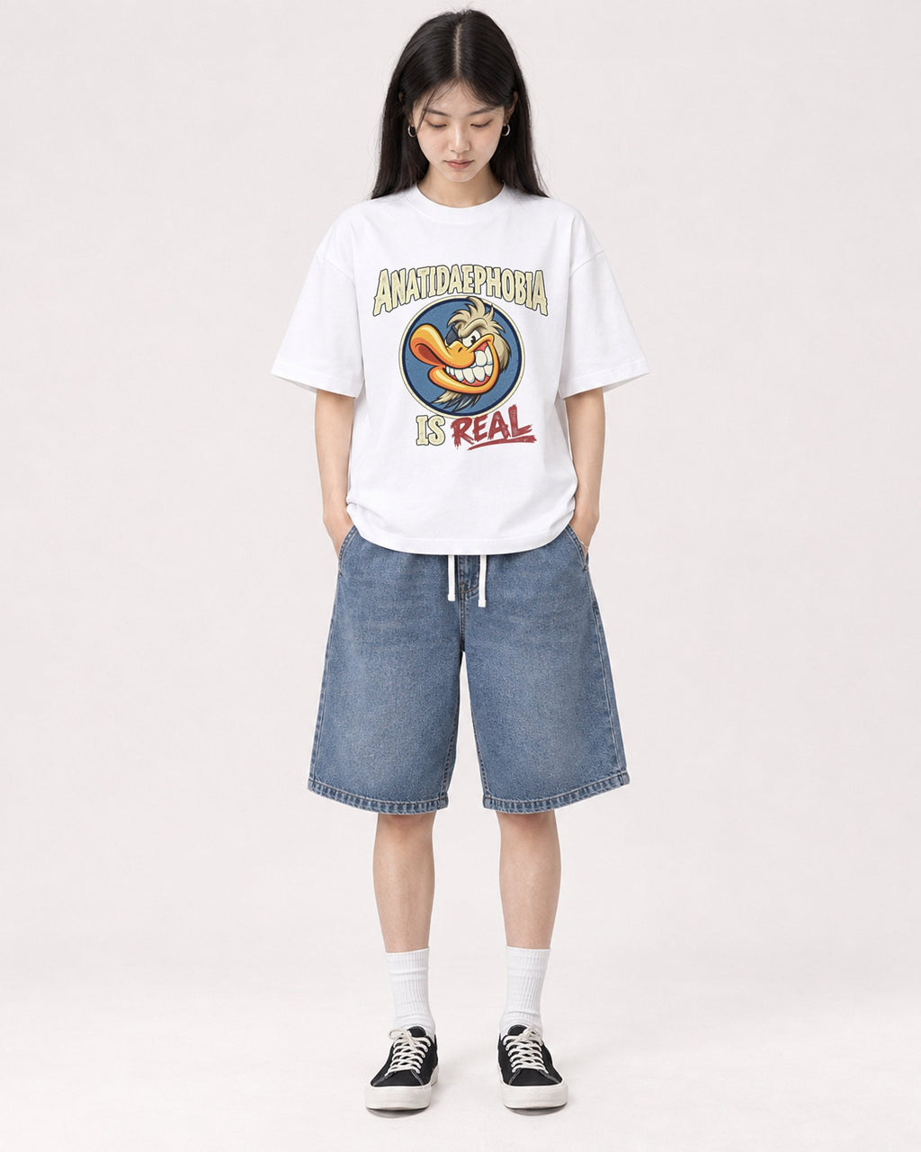 Mockup Boxy Heavyweight Tee White female full-body 01