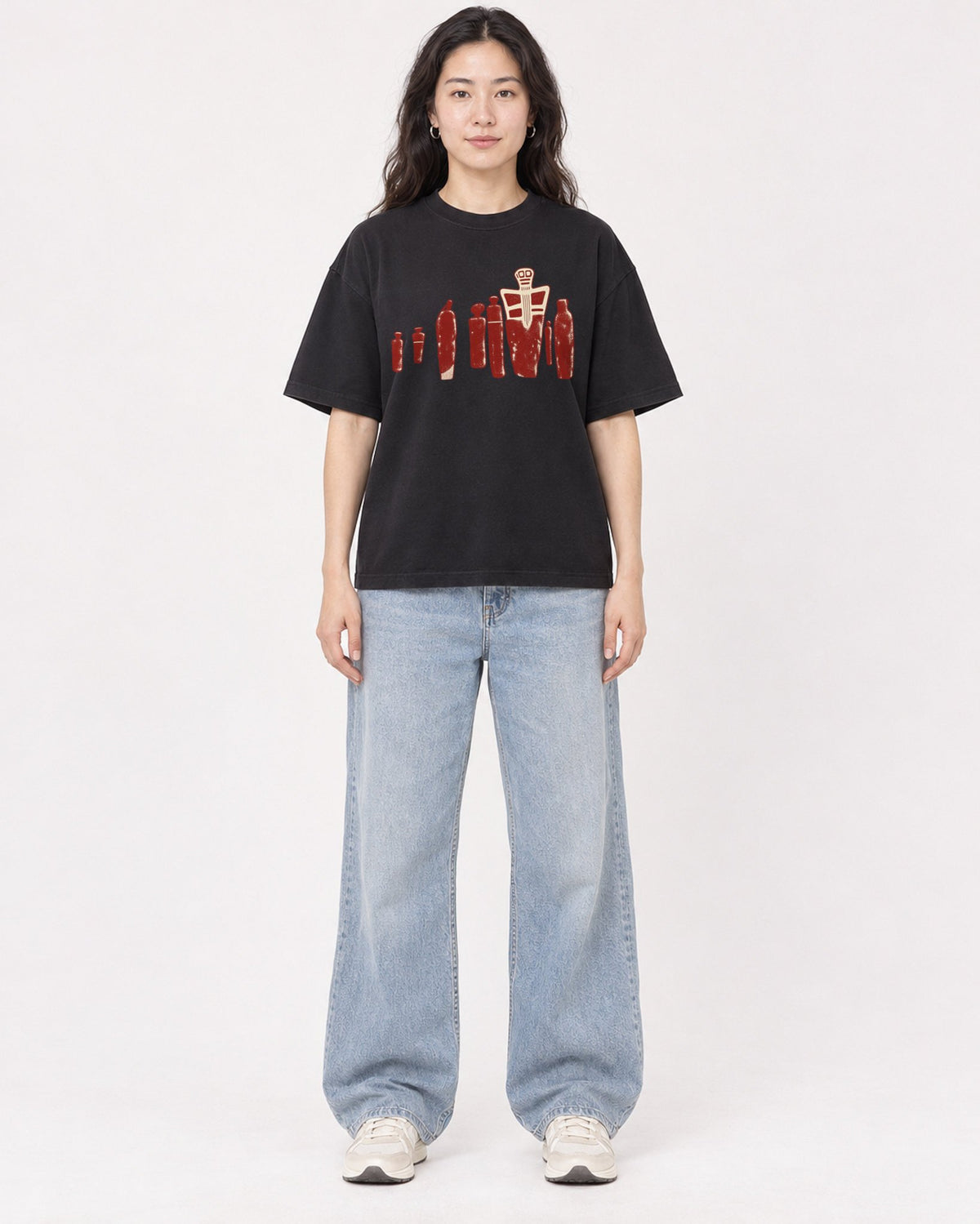 Mockup Boxy Heavyweight Tee Black female full-body 03