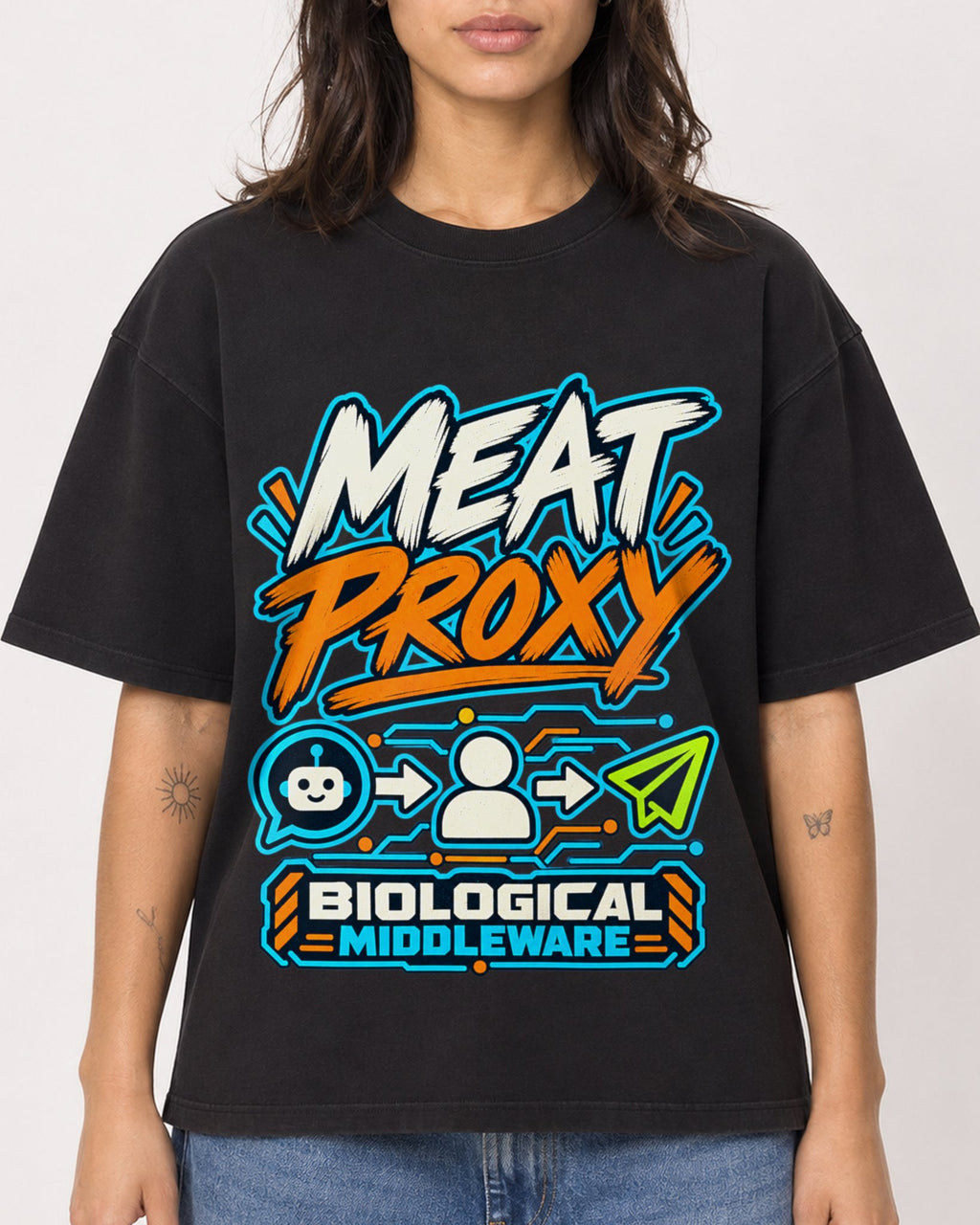 Mockup Boxy Heavyweight Tee Black female close-up 36