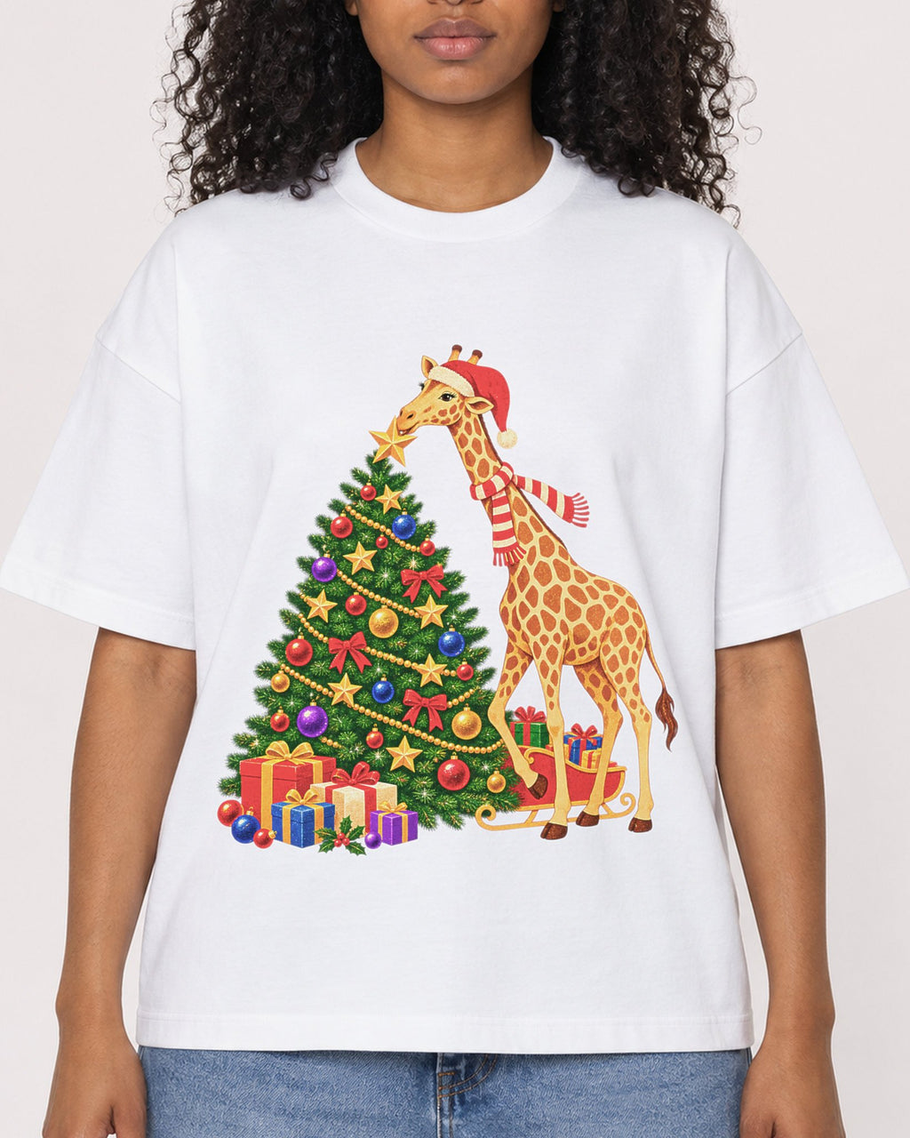 Mockup Boxy Heavyweight Tee White female close-up 05