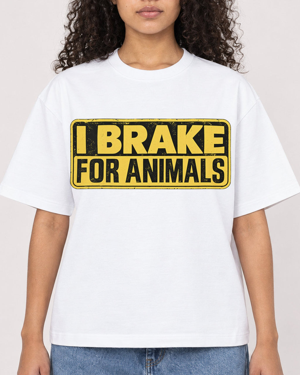 Mockup Boxy Heavyweight Tee White female close-up 10
