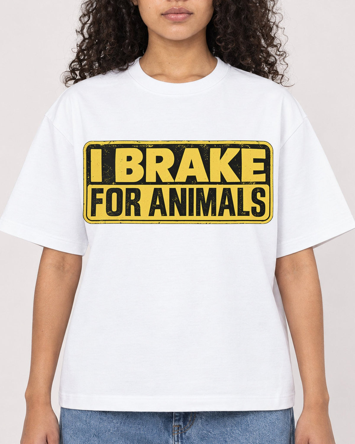 Mockup Boxy Heavyweight Tee White female close-up 10