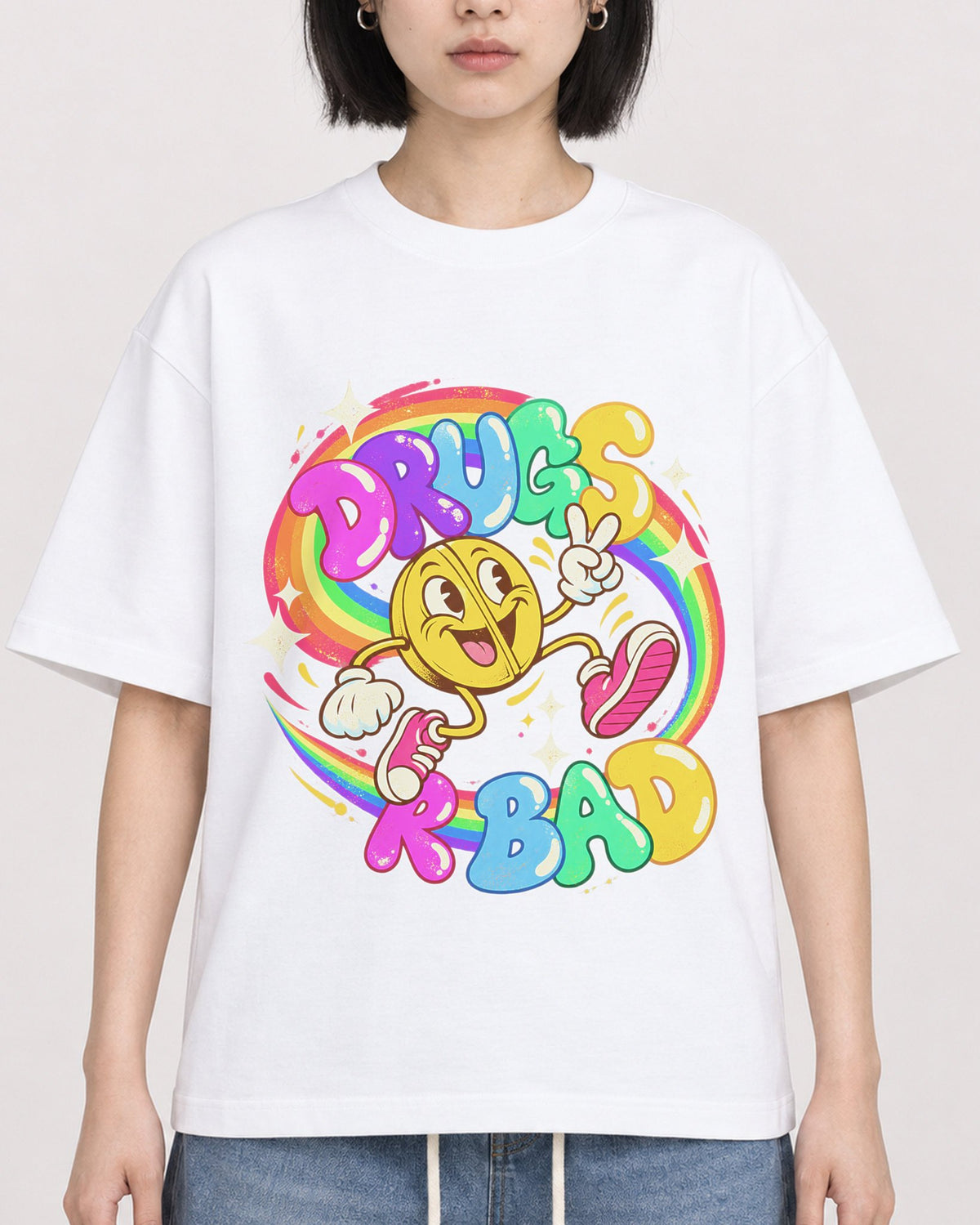 Mockup Boxy Heavyweight Tee White female close-up 11