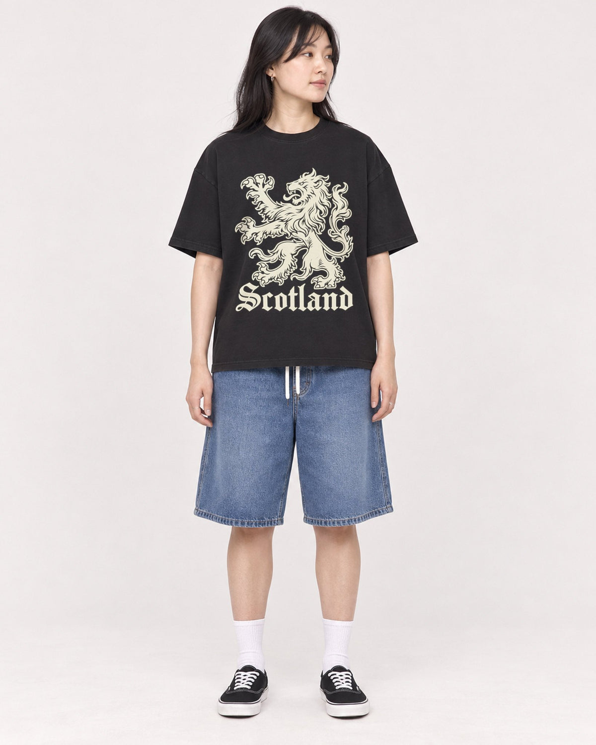 Mockup Boxy Heavyweight Tee Black female full-body 13