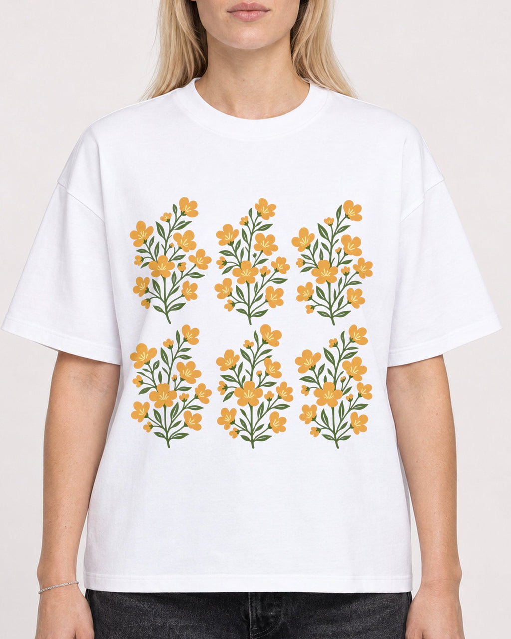 Mockup Boxy Heavyweight Tee White female close-up 08