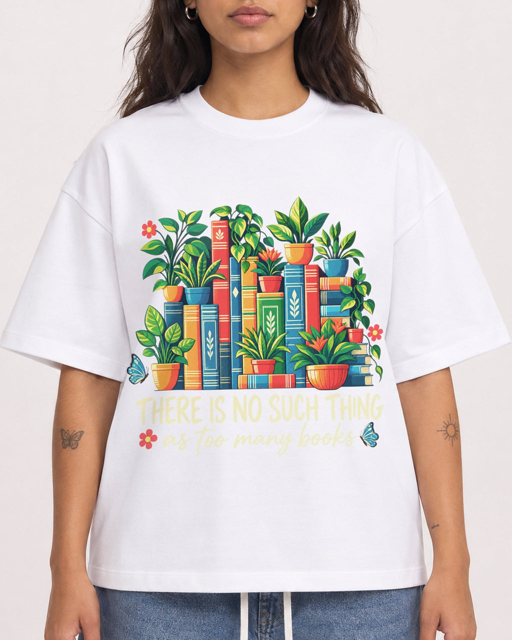 Mockup Boxy Heavyweight Tee White female close-up 06