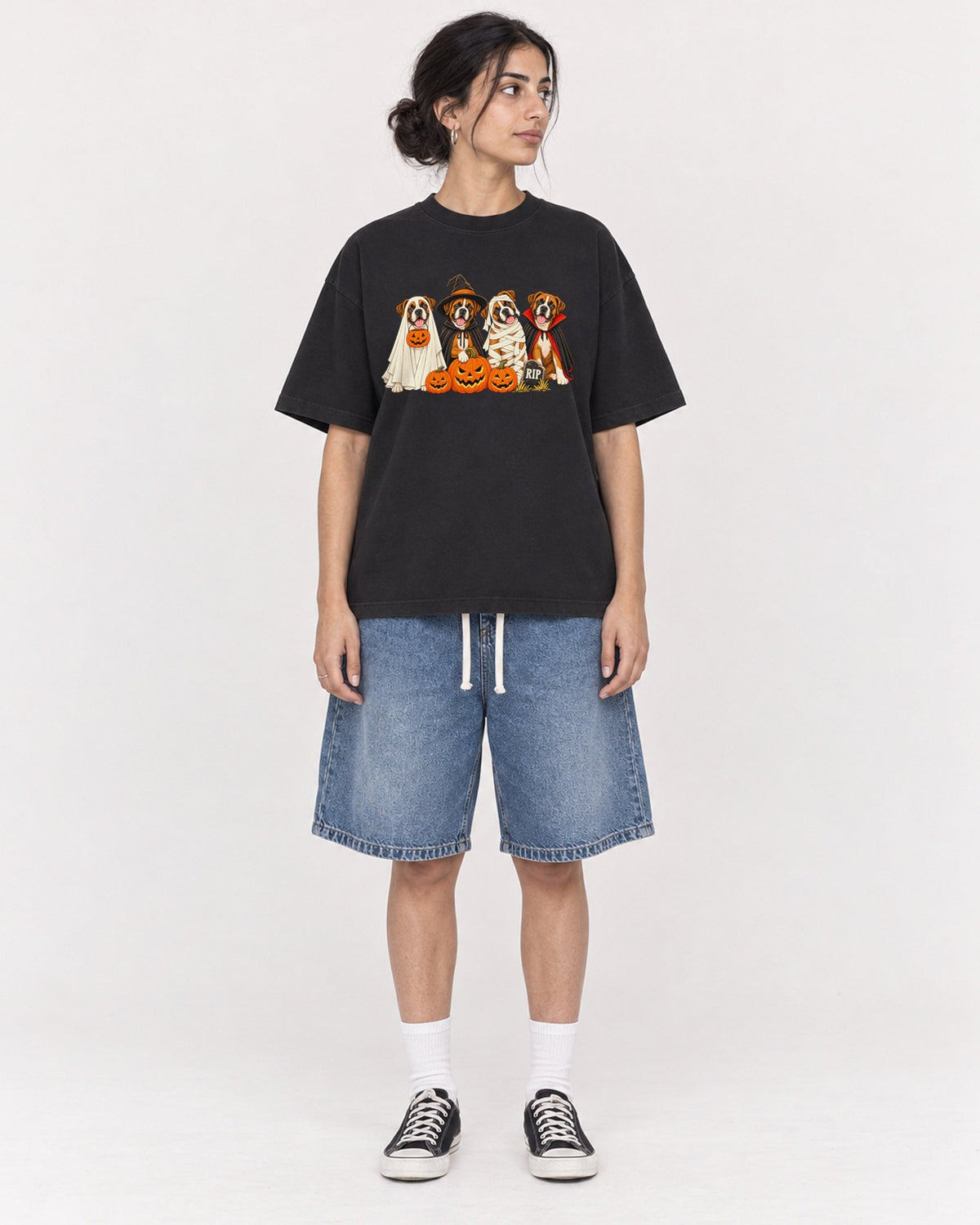 Mockup Boxy Heavyweight Tee Black female full-body 17