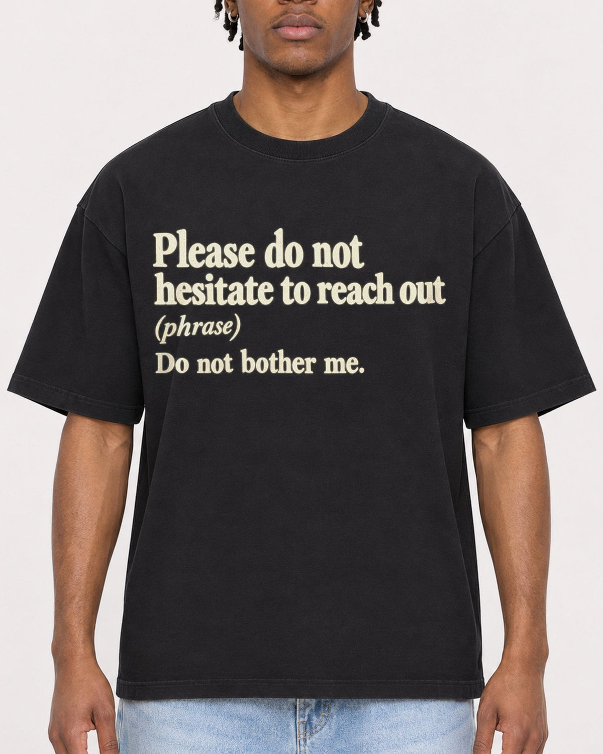 Mockup Boxy Heavyweight Tee Black male close-up 05