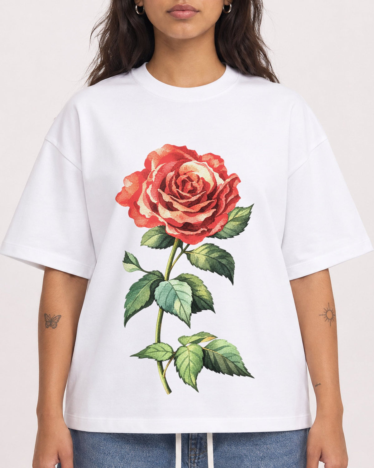 Mockup Boxy Heavyweight Tee White female close-up 06