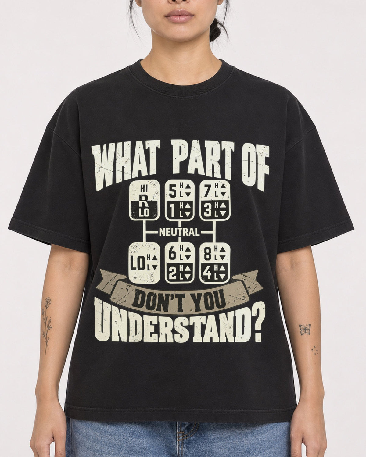 Mockup Boxy Heavyweight Tee Black female close-up 12