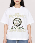 Mockup Boxy Heavyweight Tee White female close-up 01
