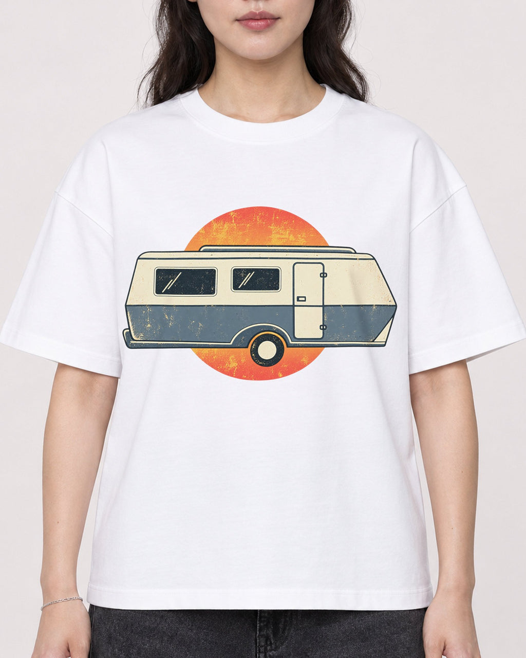 Mockup Boxy Heavyweight Tee White female close-up 03