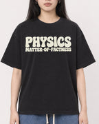 Mockup Boxy Heavyweight Tee Black female close-up 01