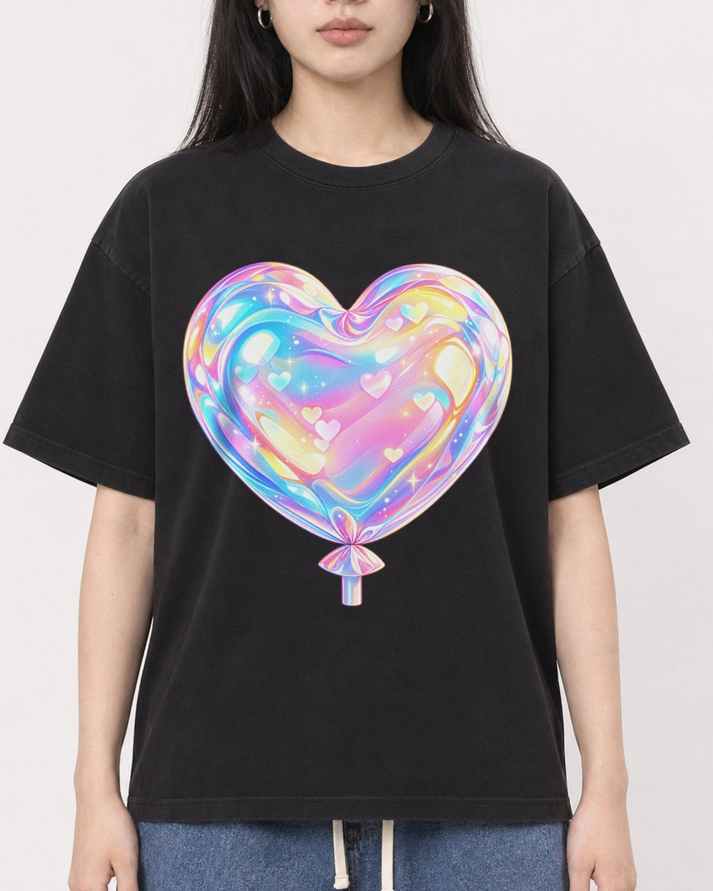 Mockup Boxy Heavyweight Tee Black female close-up 01