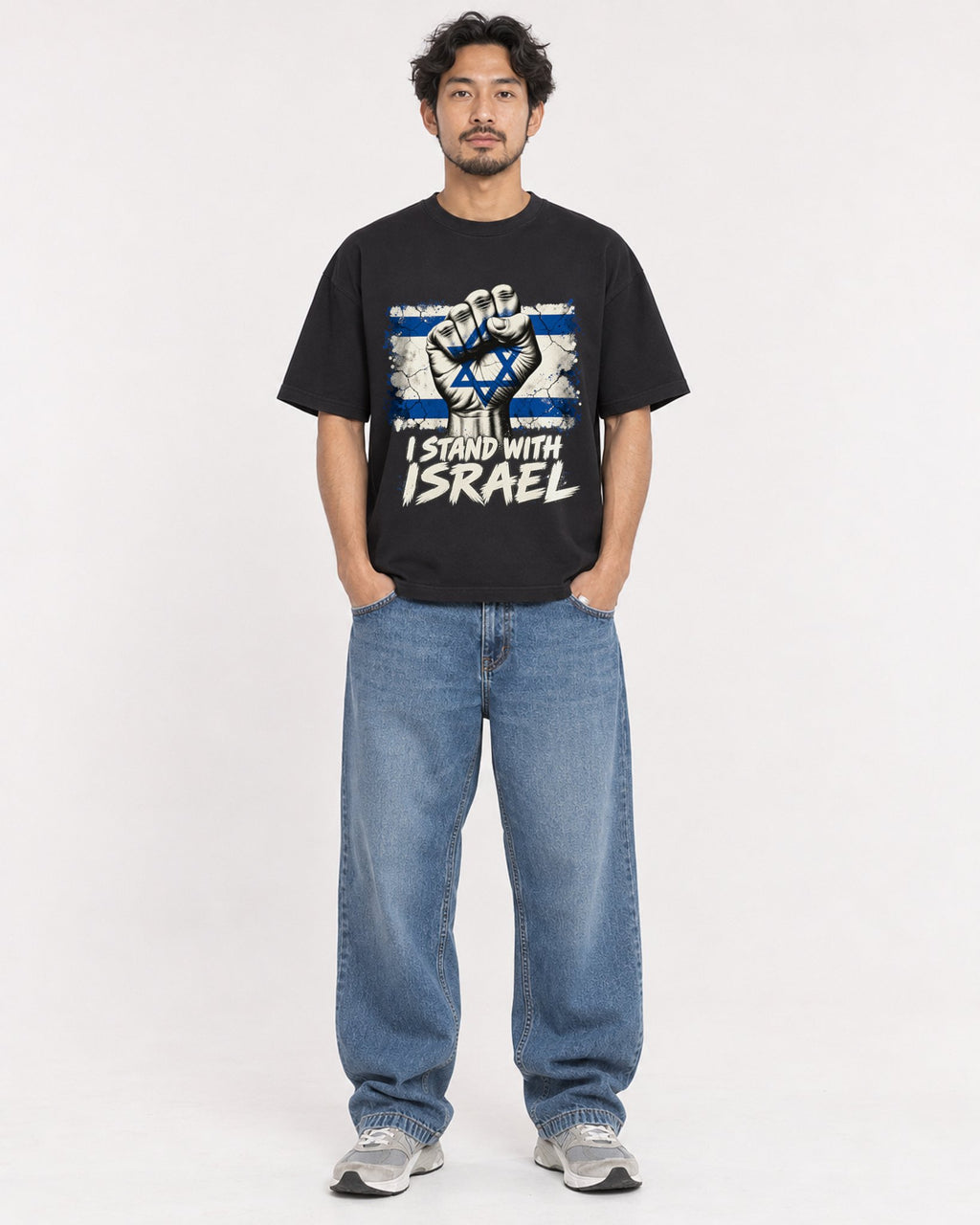 Mockup Boxy Heavyweight Tee Black male full-body 02