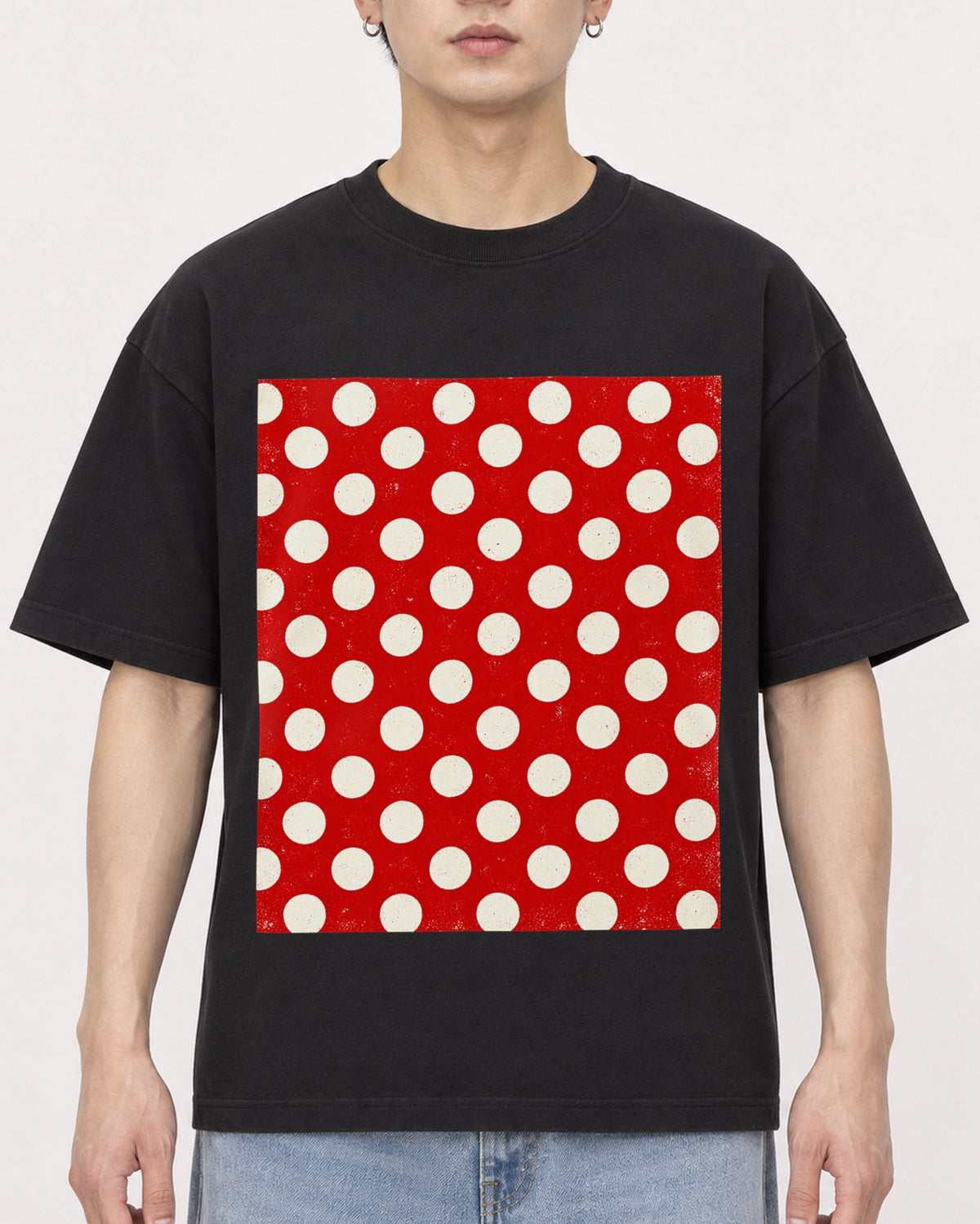 Mockup Boxy Heavyweight Tee Black male close-up 01
