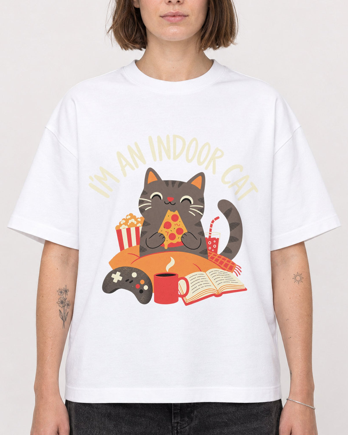 Mockup Boxy Heavyweight Tee White female close-up 18