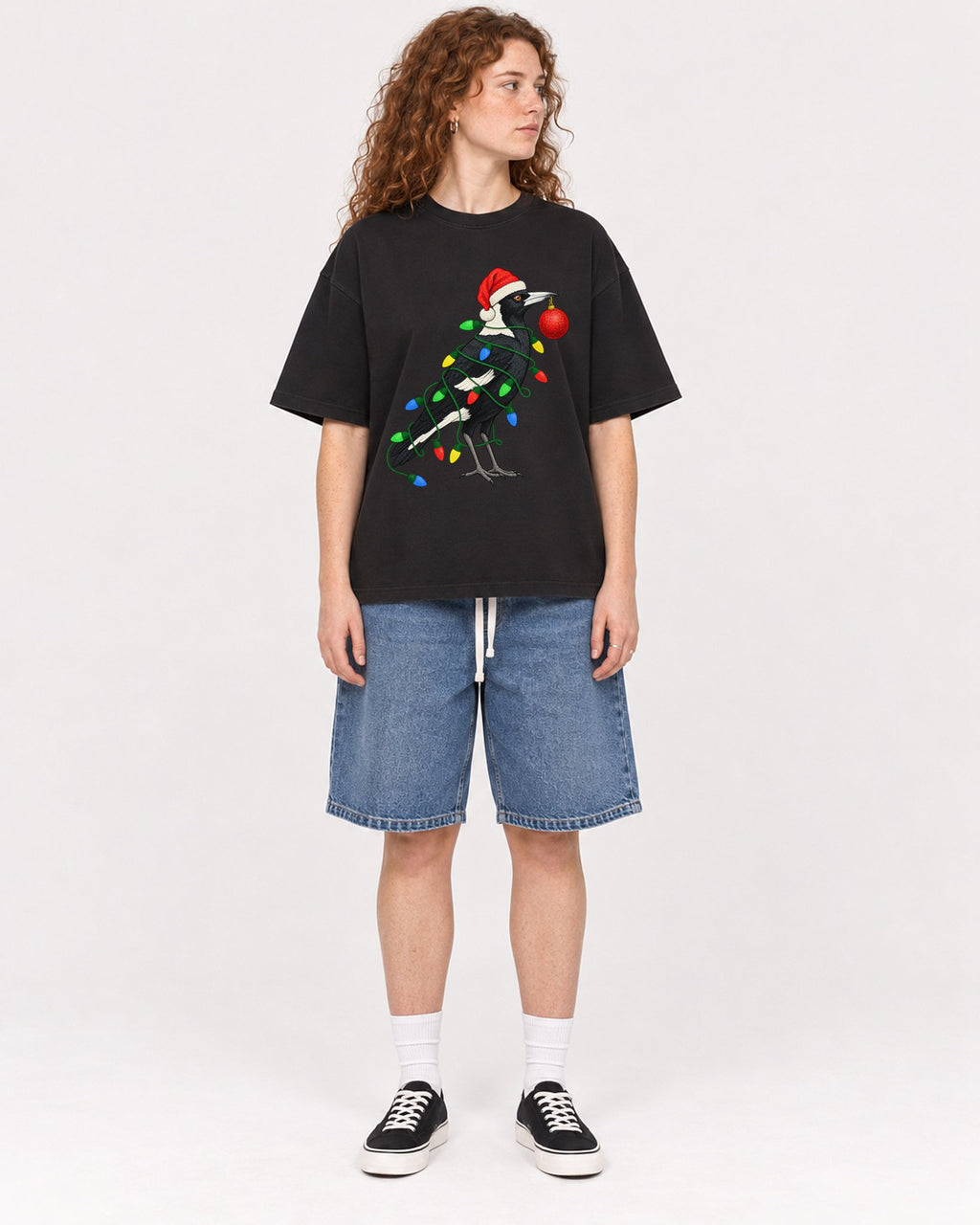 Mockup Boxy Heavyweight Tee Black female full-body 09